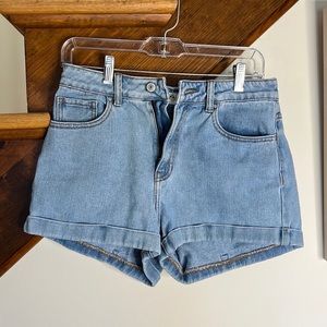 PacSun High-rise Amber Denim Mom Shorts Size 27